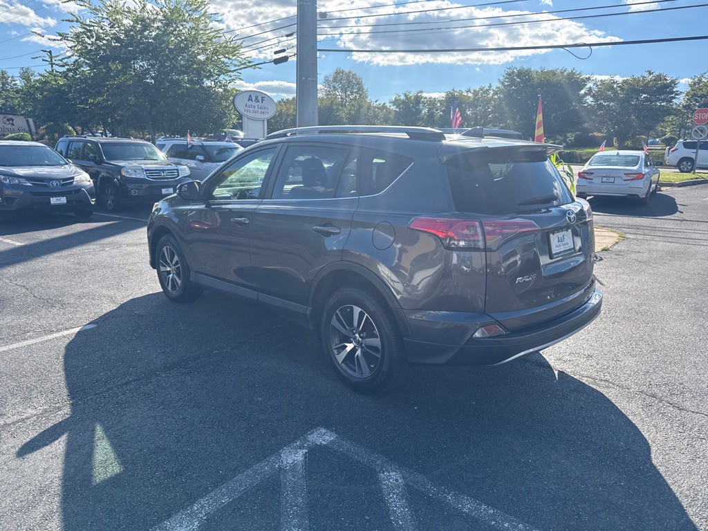 2017 Toyota Rav4 Image 5