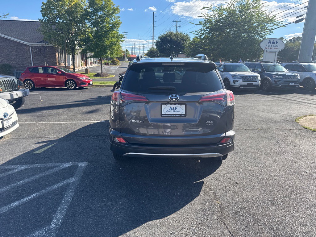 2017 Toyota Rav4 Image 6