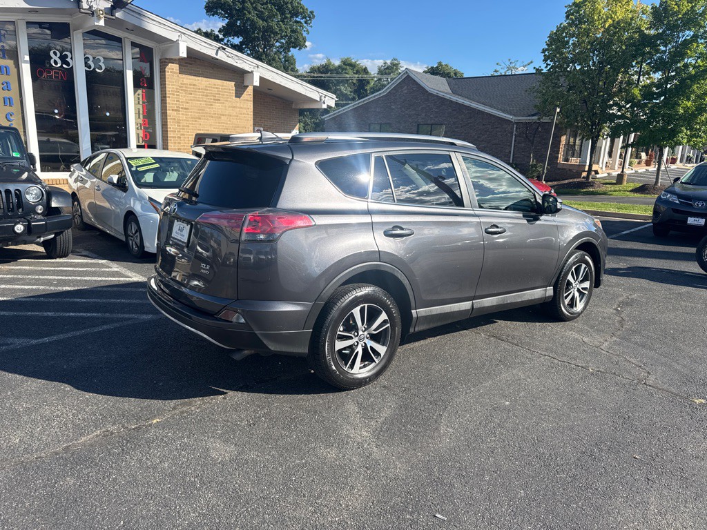 2017 Toyota Rav4 Image 7