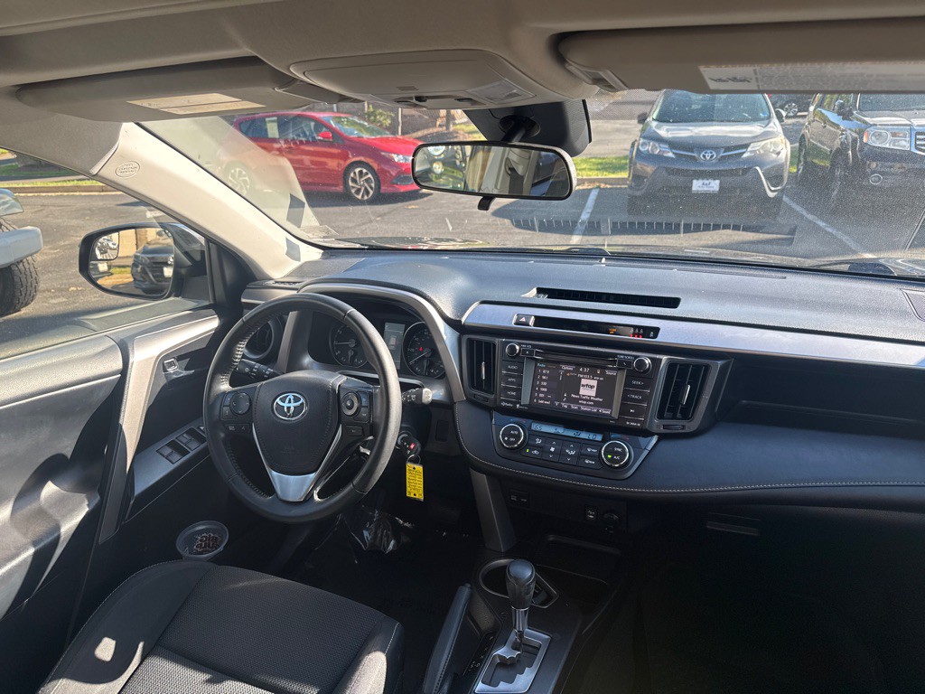 2017 Toyota Rav4 Image 10