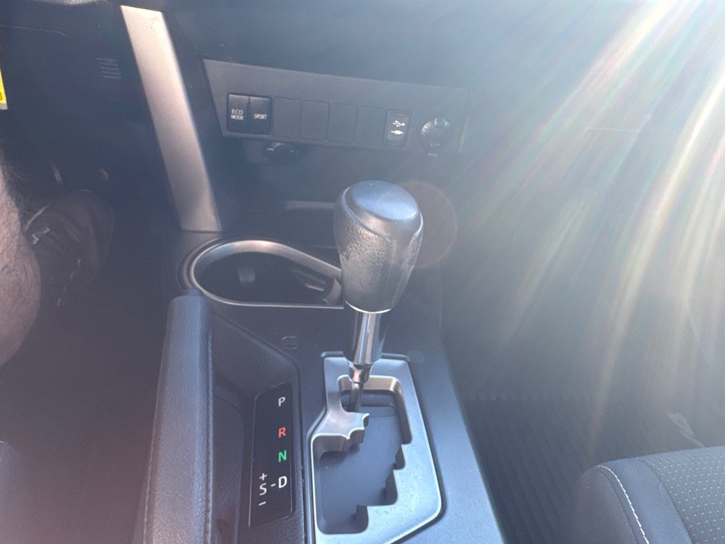 2017 Toyota Rav4 Image 18