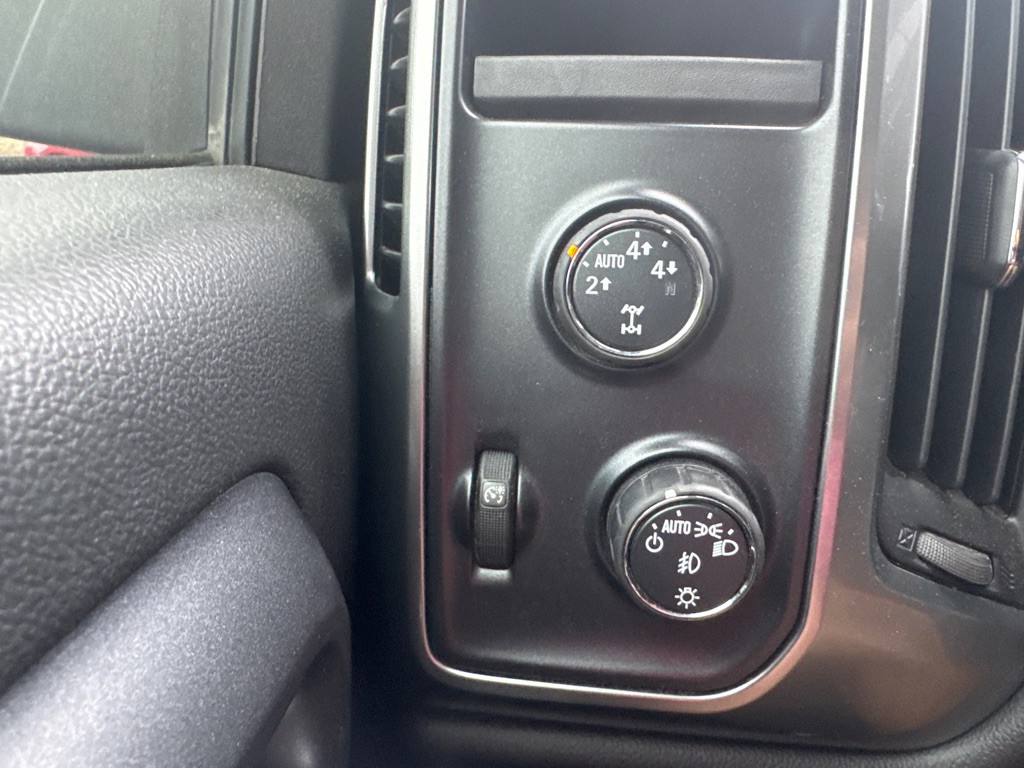 2015 Chevrolet Silverado 1500 Image 19