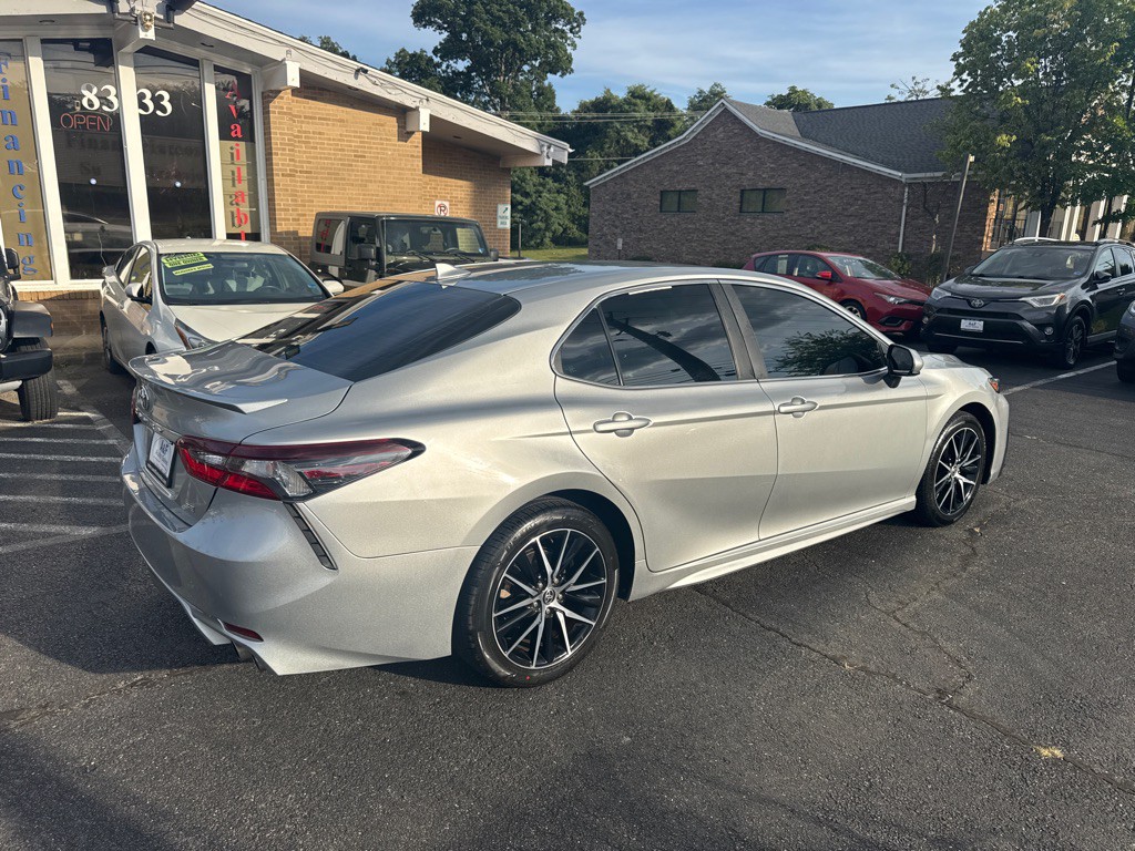2021 Toyota Camry Image 7