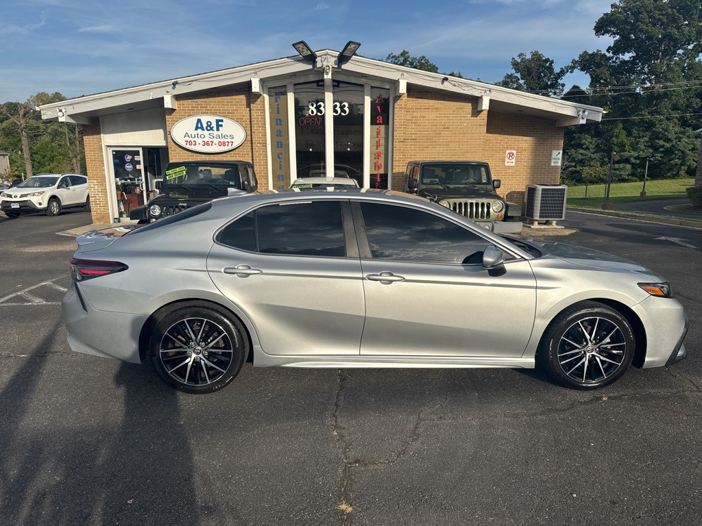 2021 Toyota Camry Image 8
