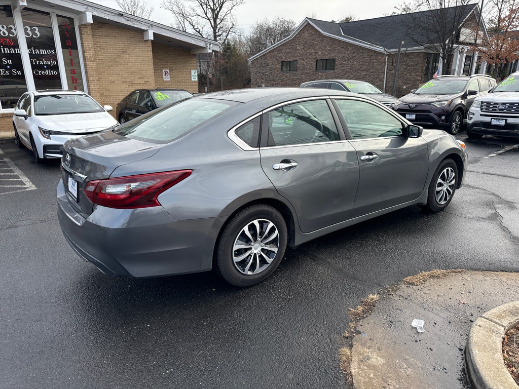 2018 Nissan Altima Image 7