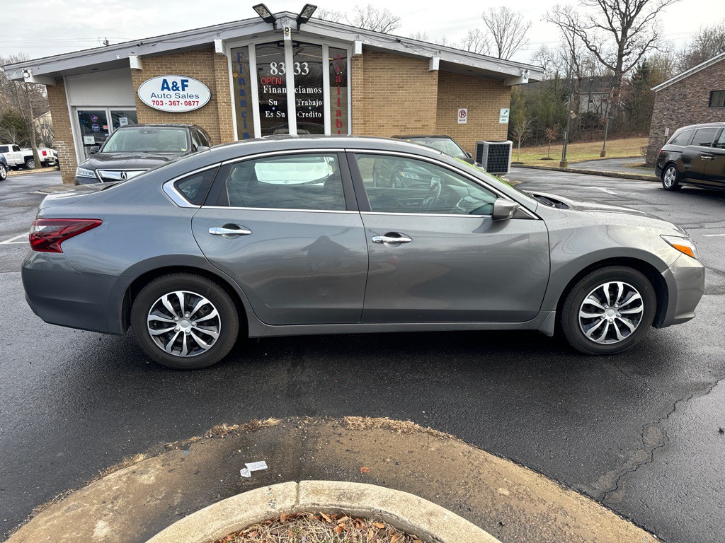 2018 Nissan Altima Image 8