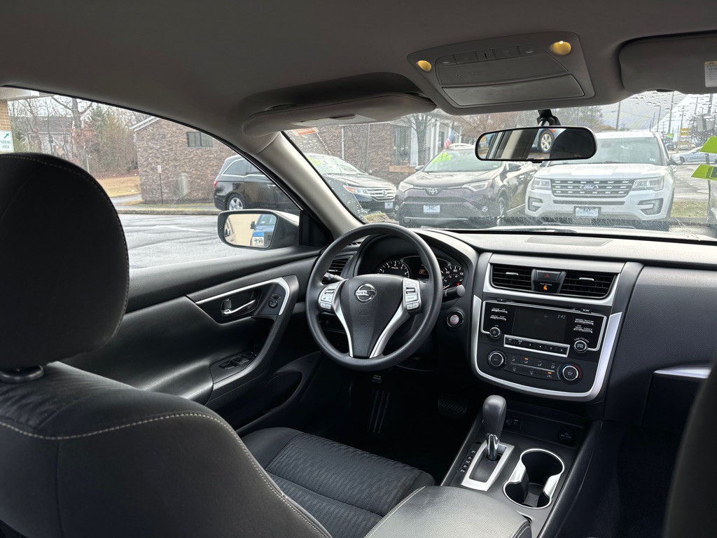 2018 Nissan Altima Image 12