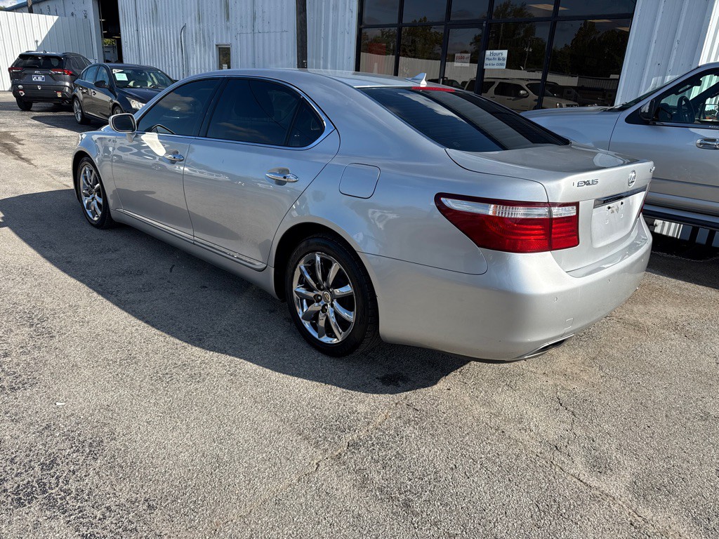 2007 Lexus LS 460 Image 3