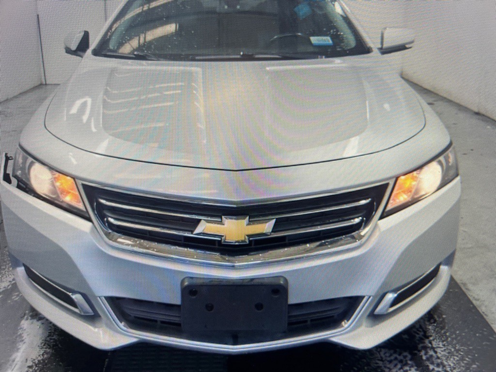 2017 Chevrolet Impala Image 2