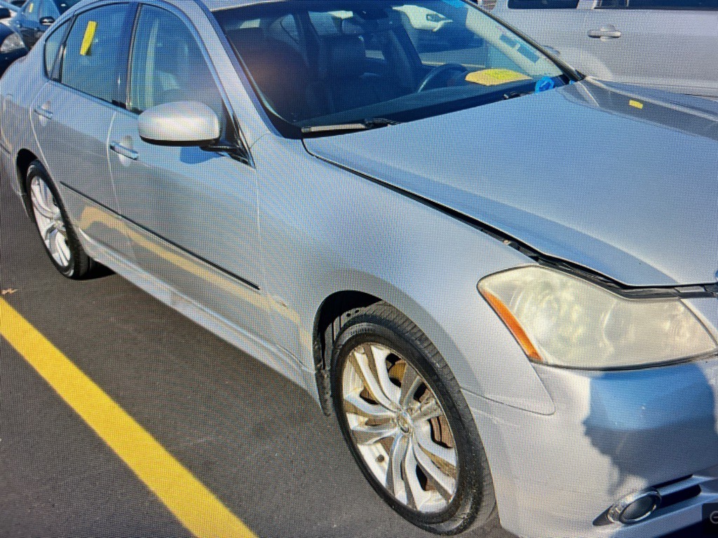 2008 INFINITI M35 Image 3