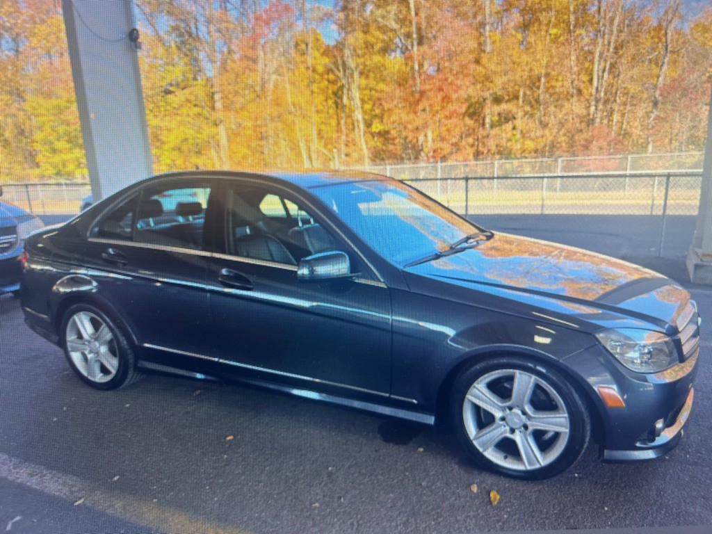 2010 Mercedes-Benz C-Class Image 5