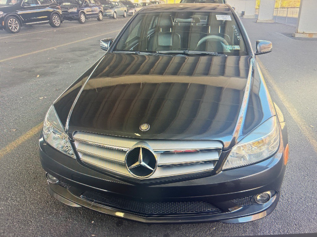 2010 Mercedes-Benz C-Class Image 10