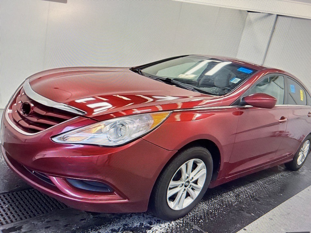 2013 Hyundai Sonata Image 1