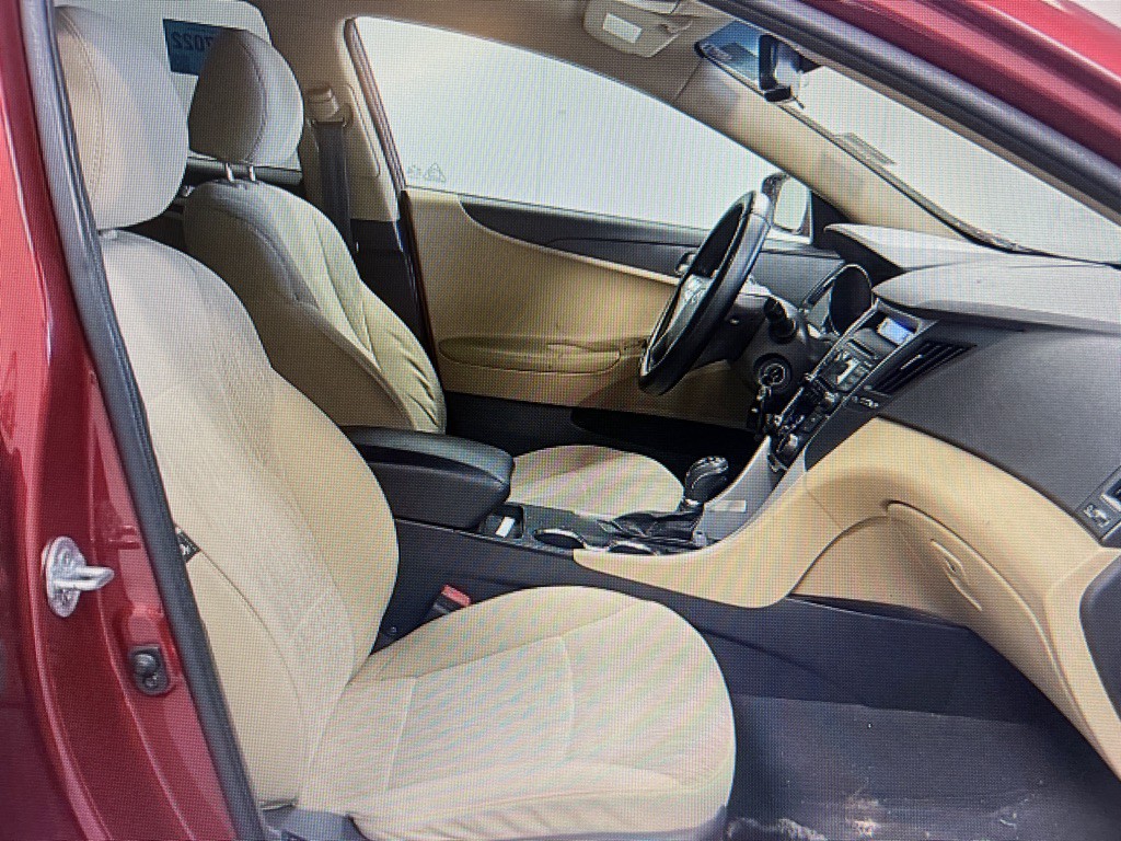 2013 Hyundai Sonata Image 3