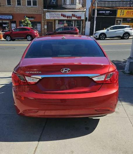 2013 Hyundai Sonata Image 9