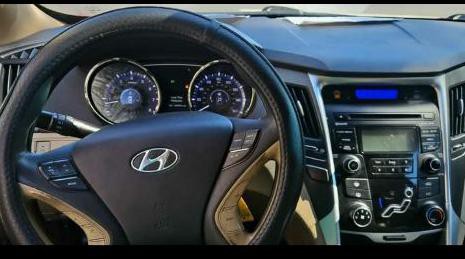 2013 Hyundai Sonata Image 8