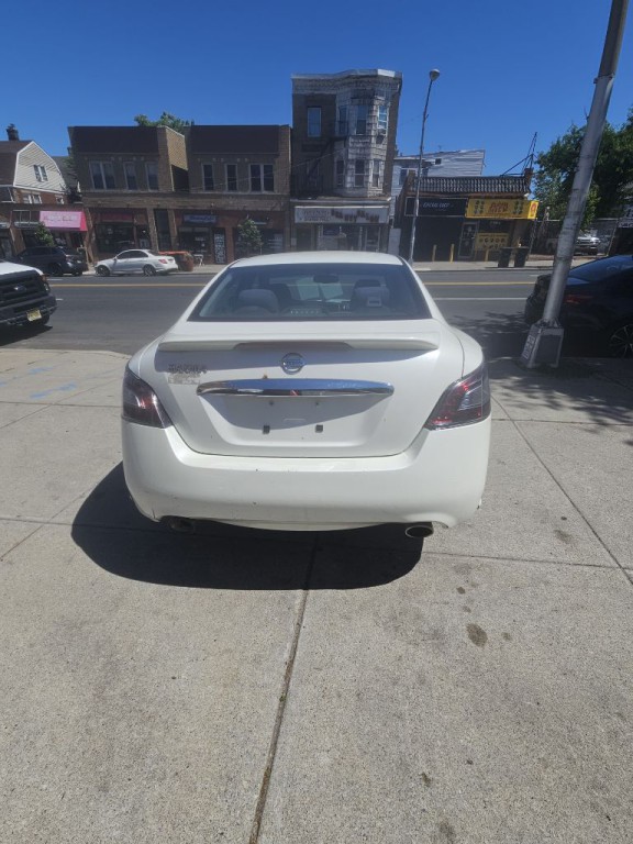2014 Nissan Maxima Image 2