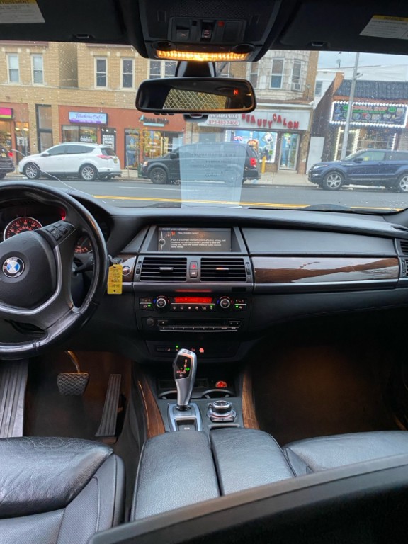 2011 BMW X5 Image 10