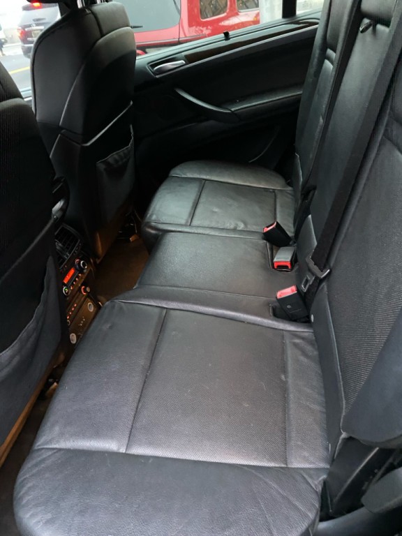 2011 BMW X5 Image 11