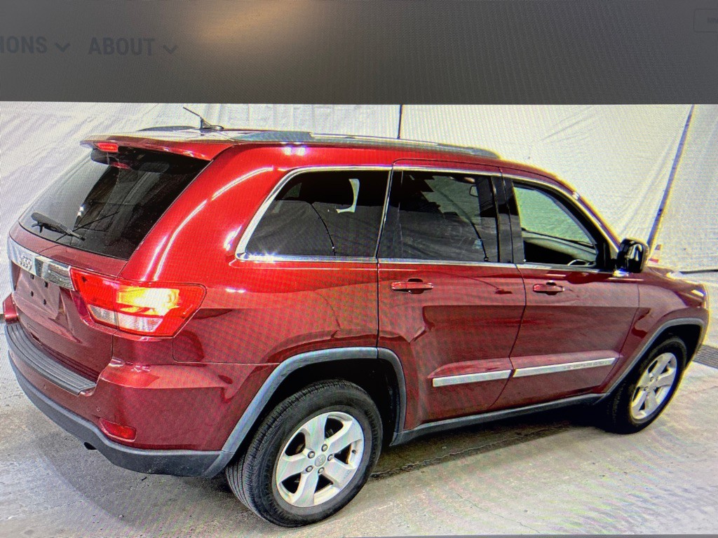 2012 Jeep Grand Cherokee Image 2