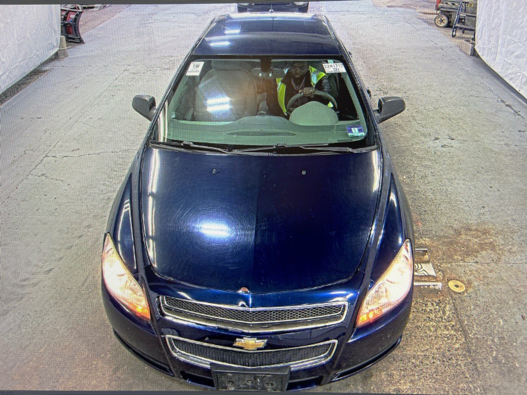 2011 Chevrolet Malibu Image 1