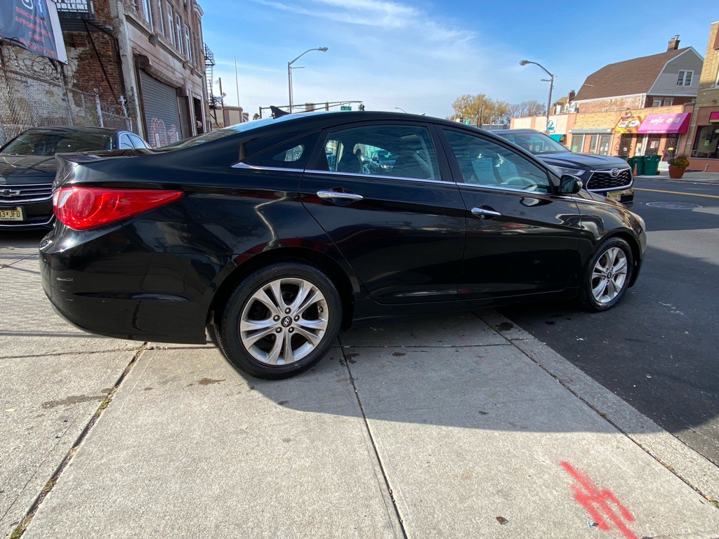 2011 Hyundai Sonata Image 5