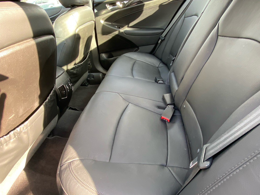 2011 Hyundai Sonata Image 7