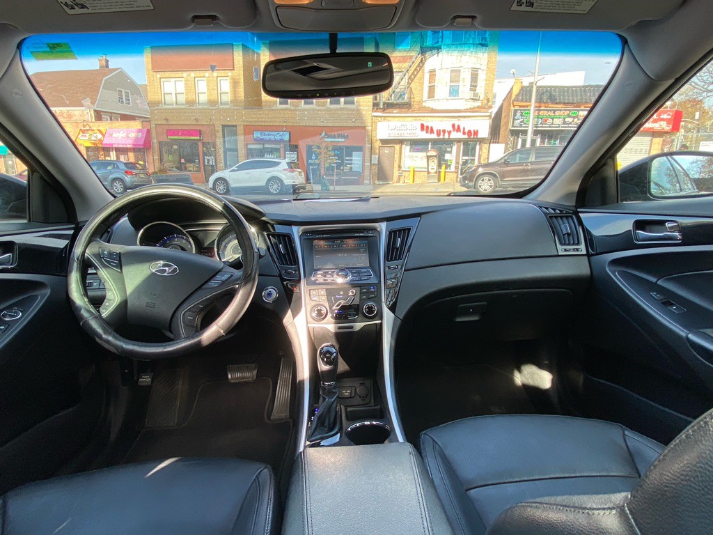 2011 Hyundai Sonata Image 8