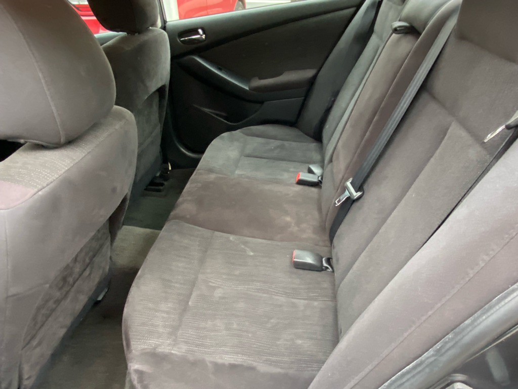 2012 Nissan Altima Image 9