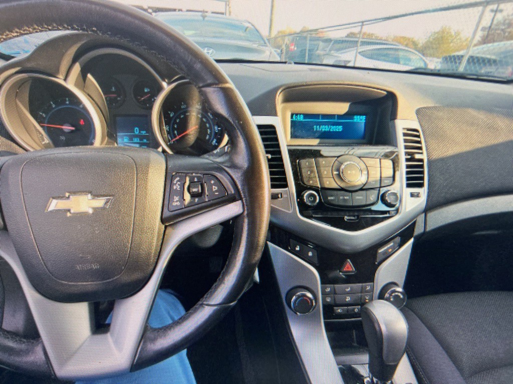 2012 Chevrolet Cruze Image 5