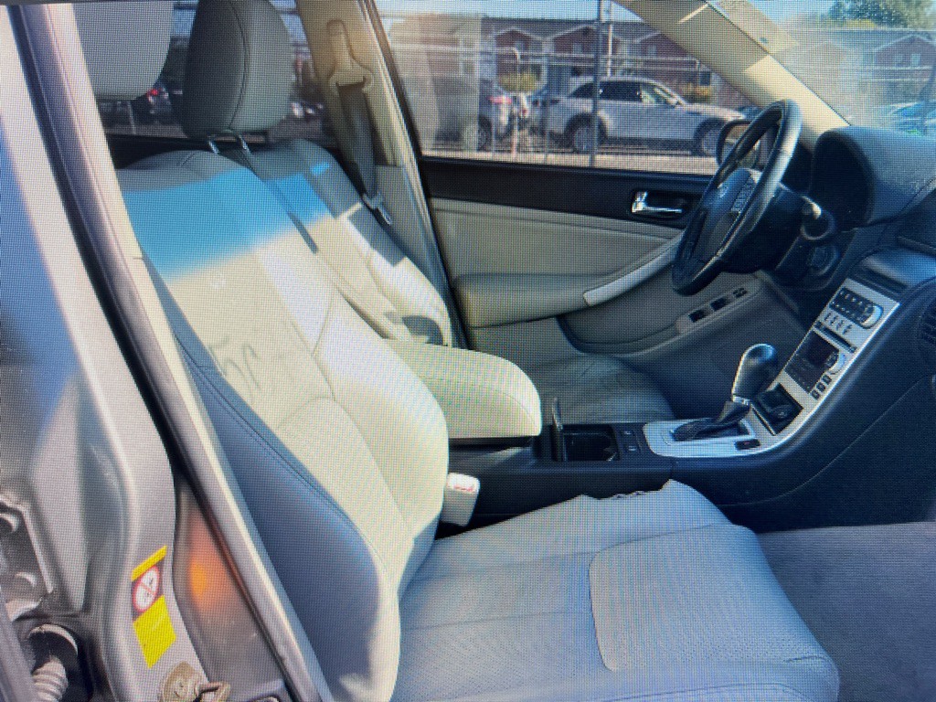 2005 INFINITI G35 Image 6