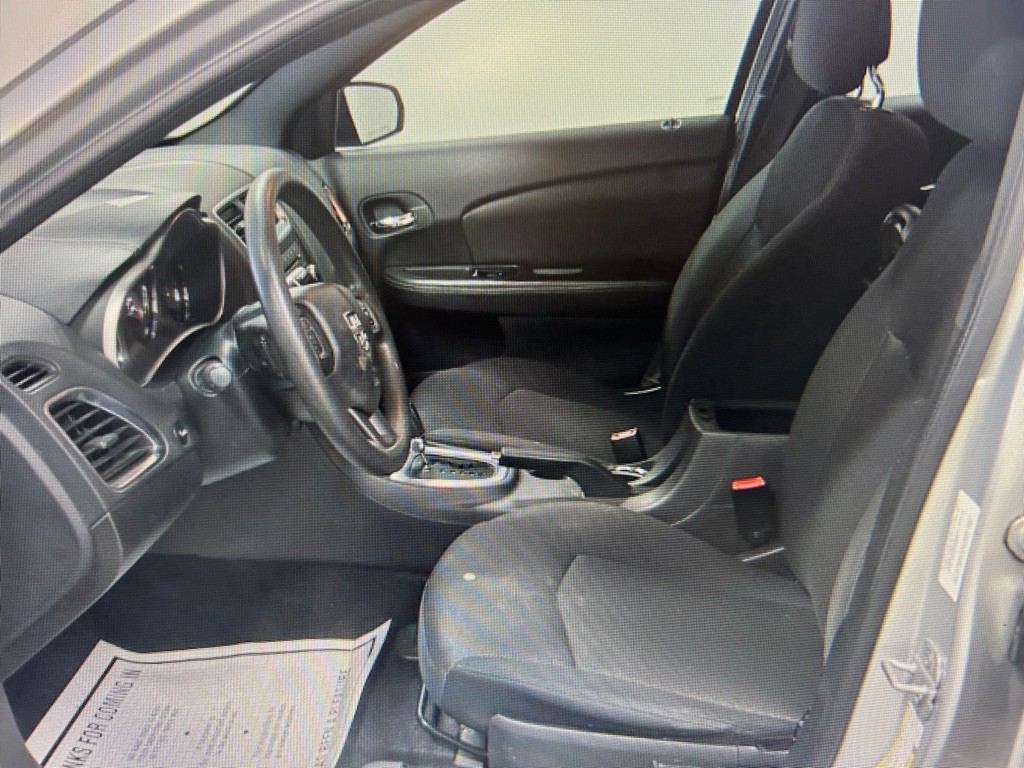 2011 Dodge Avenger Image 5