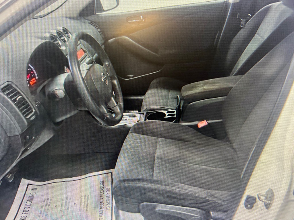 2011 Nissan Altima Image 3