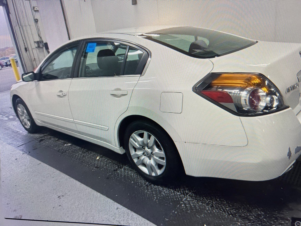 2011 Nissan Altima Image 5