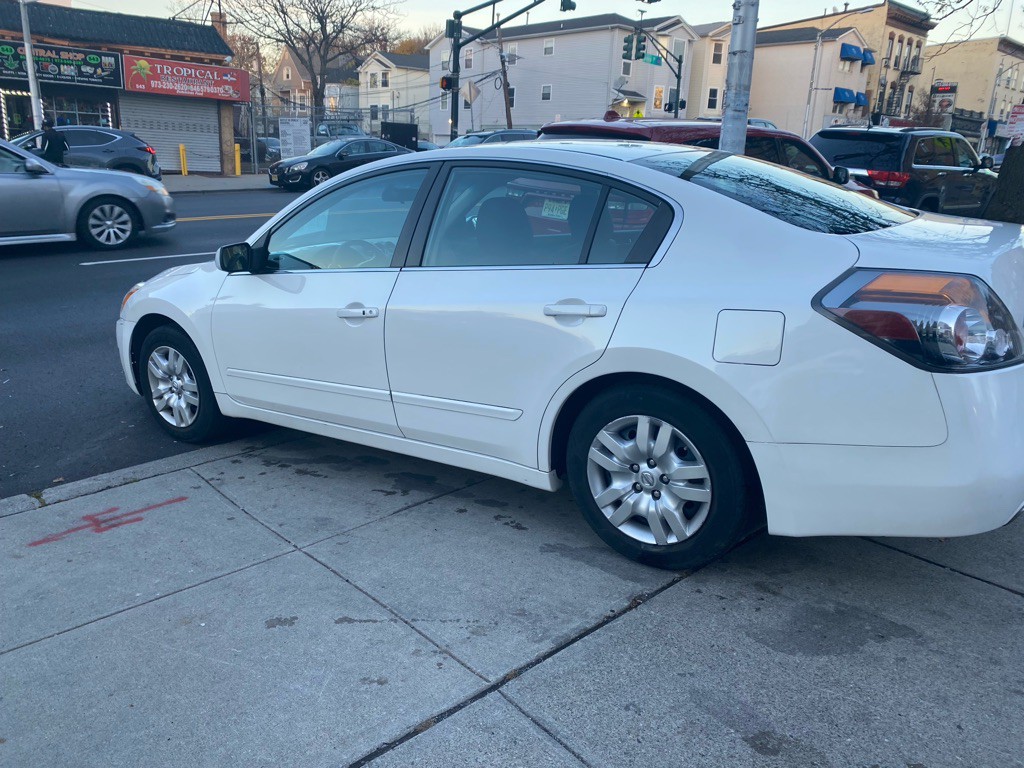 2011 Nissan Altima Image 12