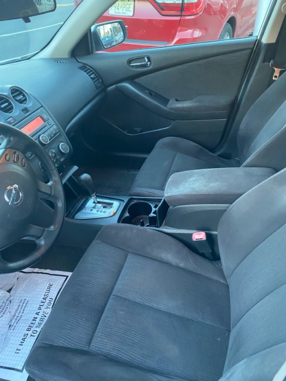 2011 Nissan Altima Image 14