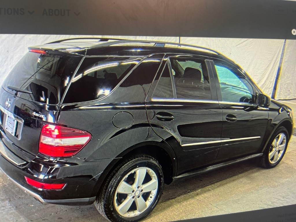 2010 Mercedes-Benz M-Class Image 2