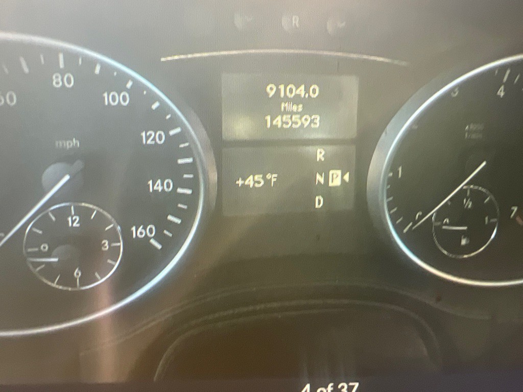 2010 Mercedes-Benz M-Class Image 4