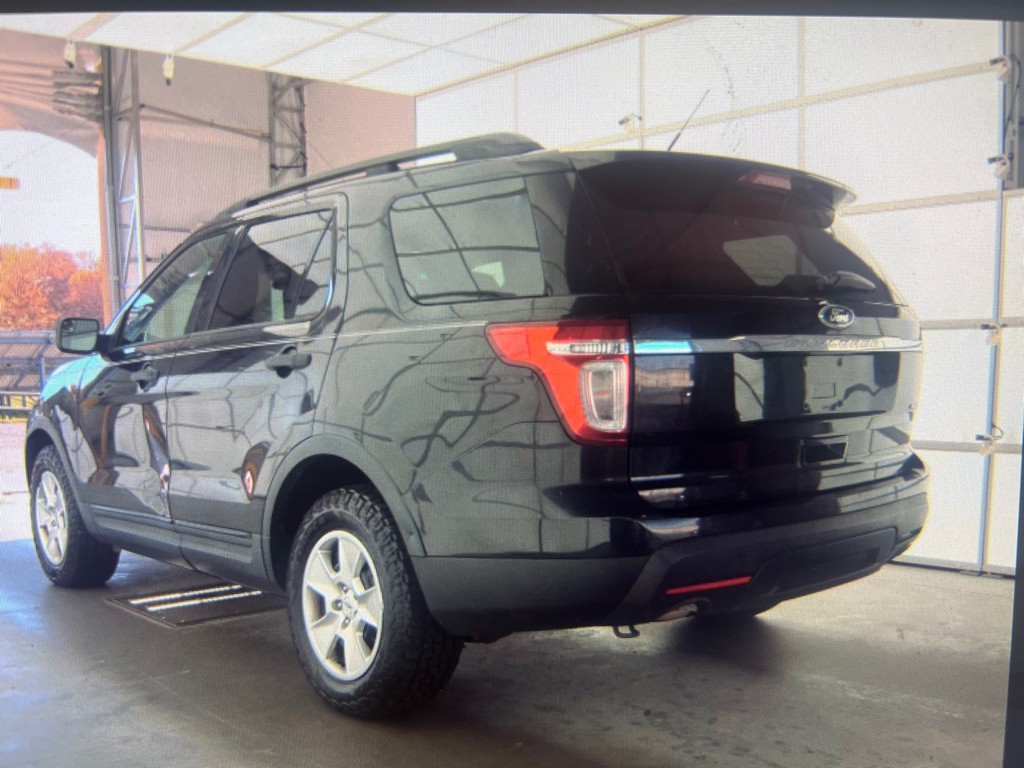 2011 Ford Explorer Image 3