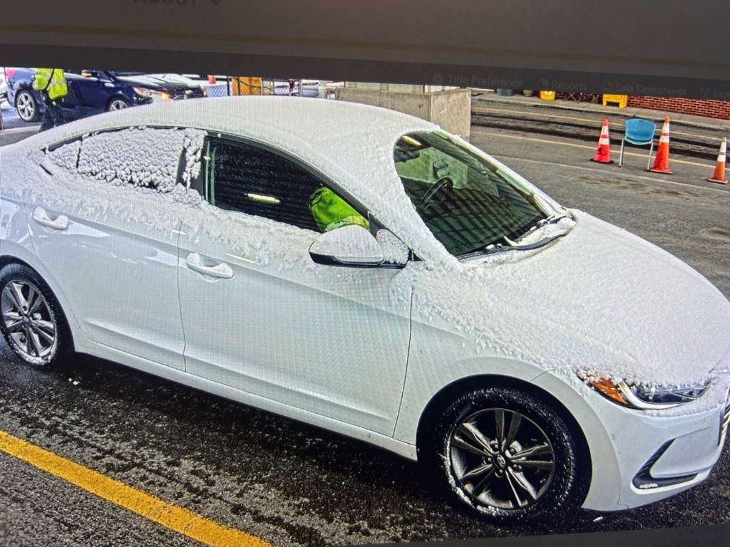 2018 Hyundai Elantra Image 1