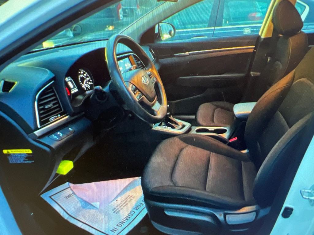 2018 Hyundai Elantra Image 4