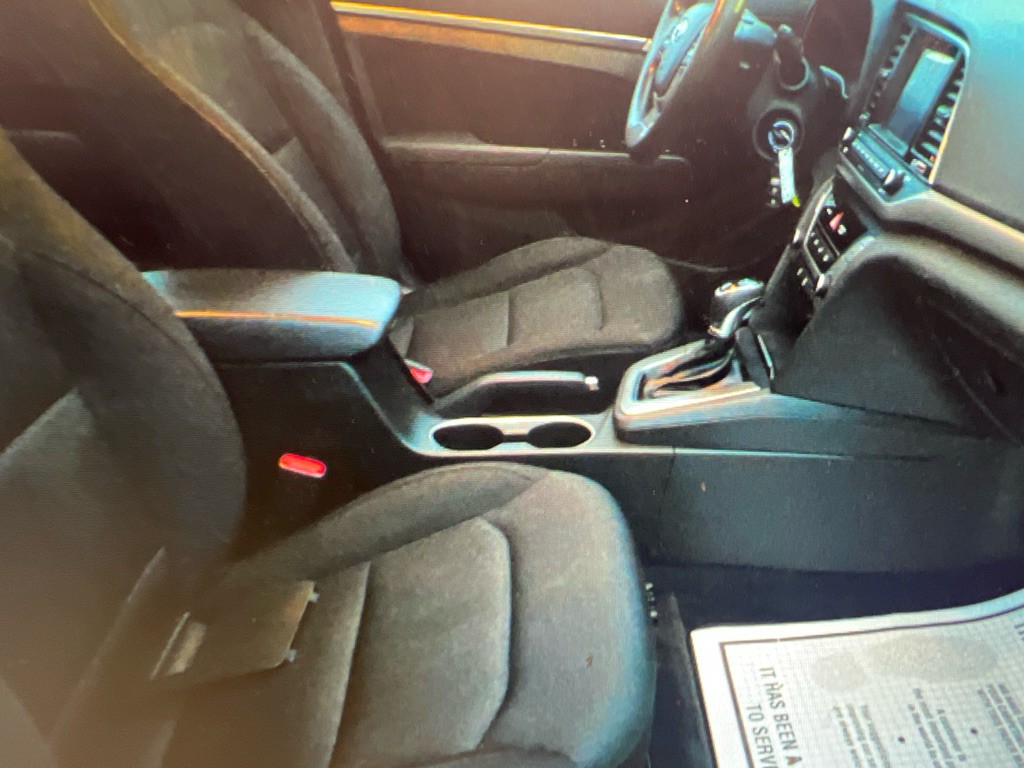 2018 Hyundai Elantra Image 5