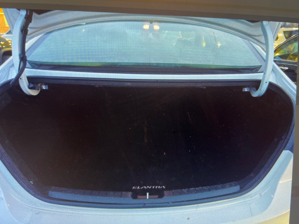 2018 Hyundai Elantra Image 6