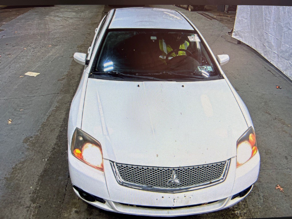 2011 Mitsubishi Galant Image 3