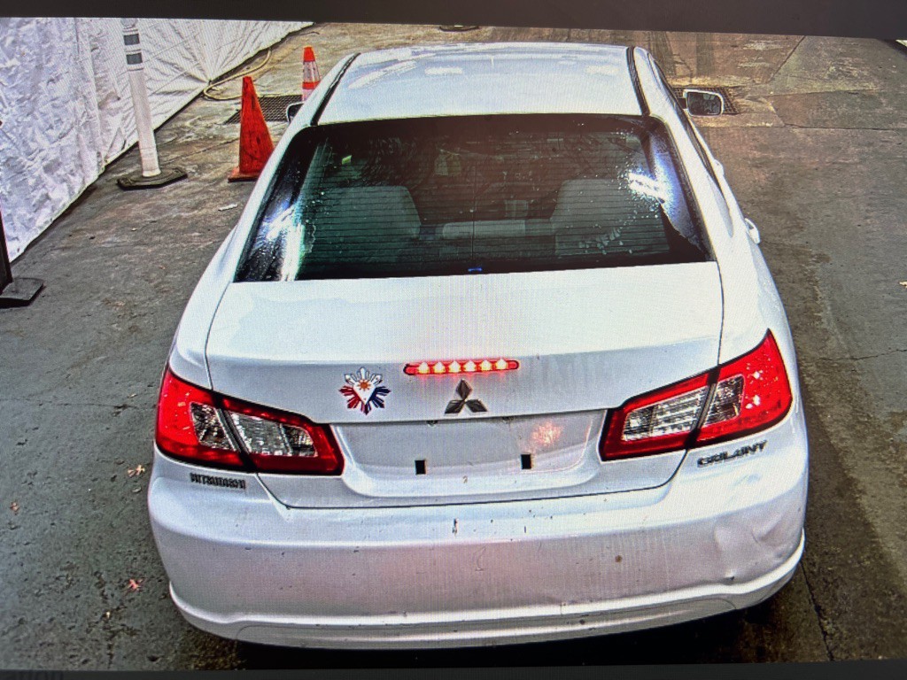 2011 Mitsubishi Galant Image 4