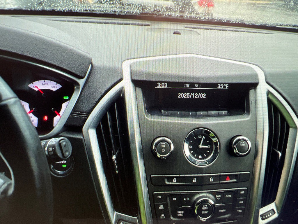 2012 Cadillac SRX Image 8