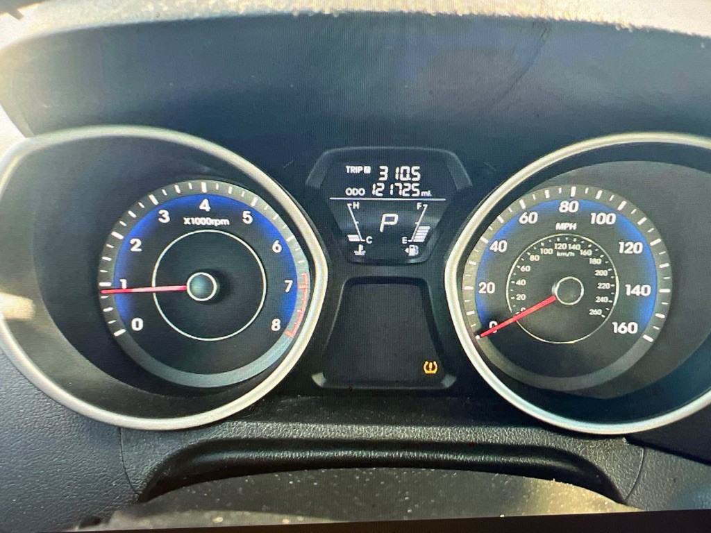 2012 Hyundai Elantra Image 5