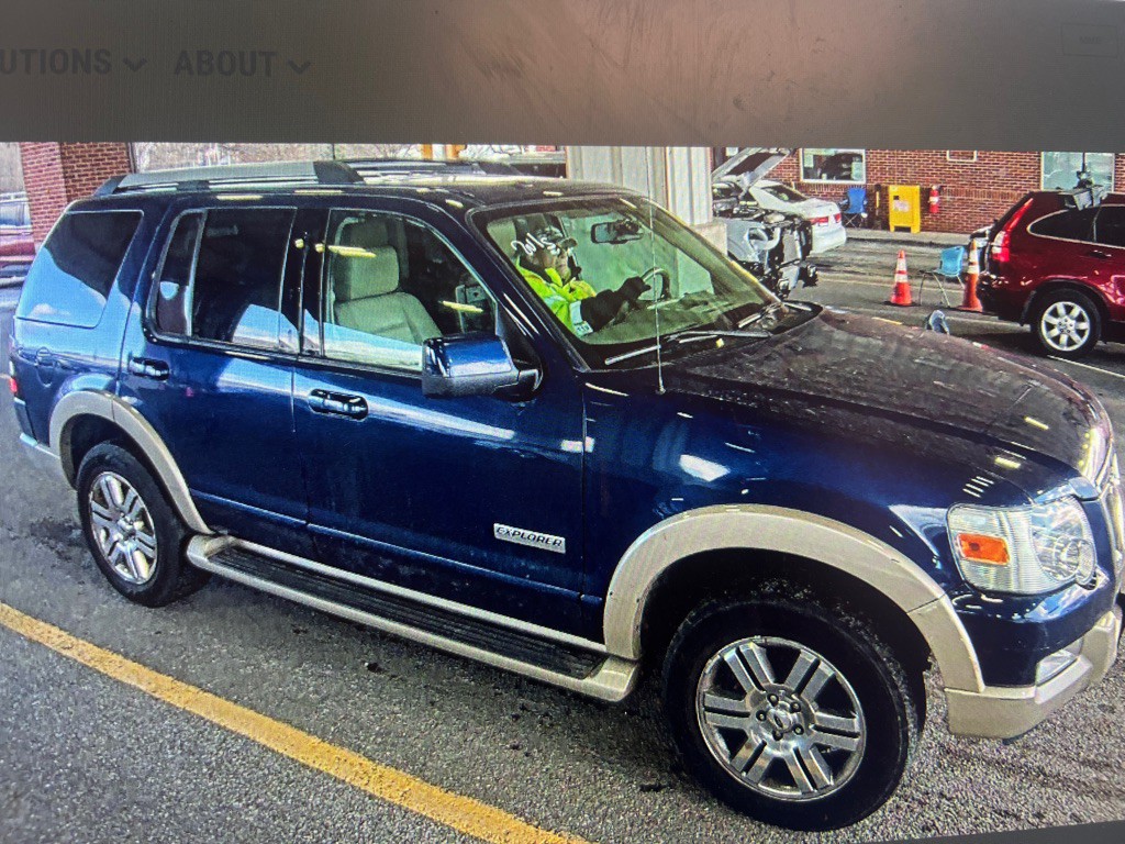 2007 Ford Explorer Image 4