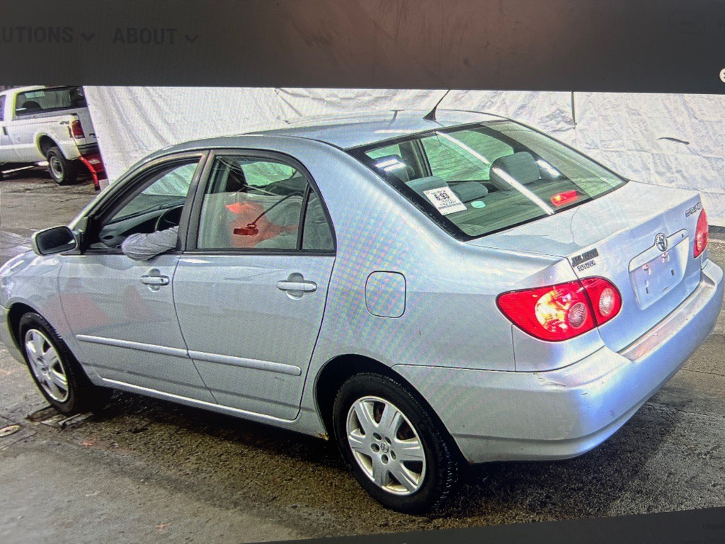 2005 Toyota Corolla Image 2