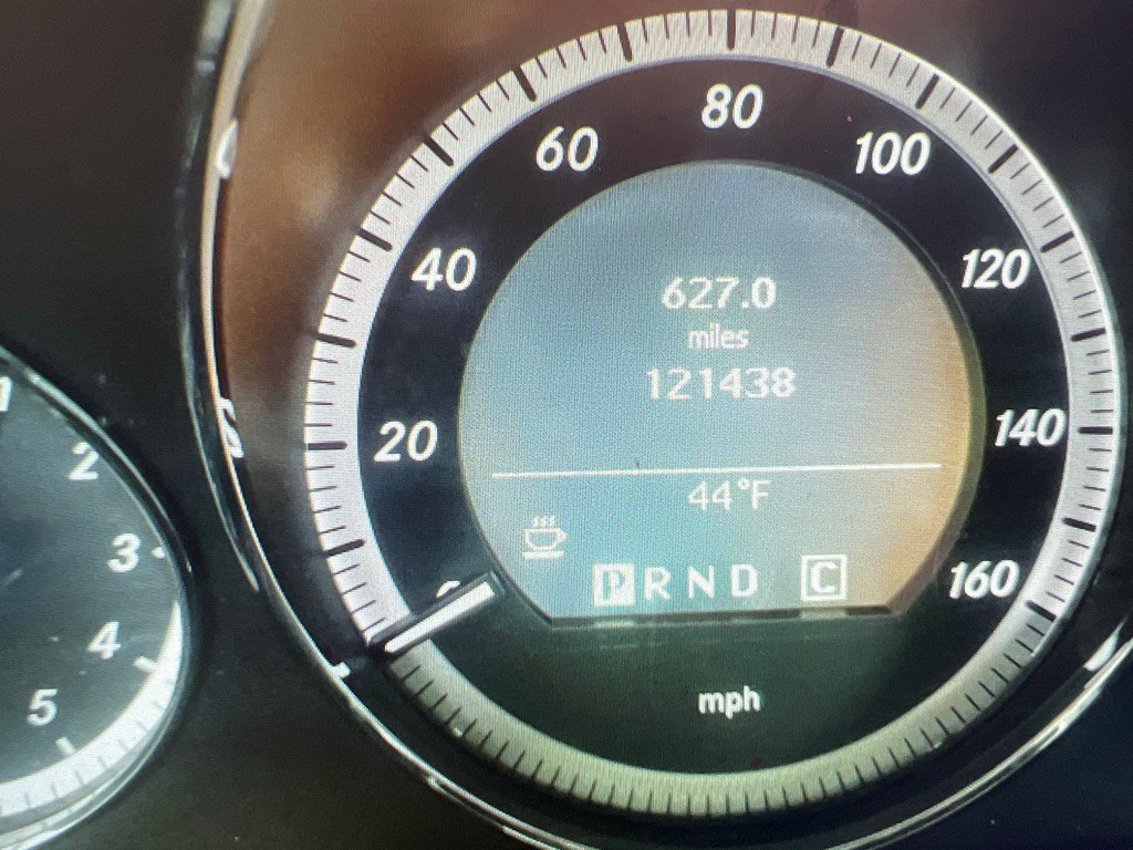 2010 Mercedes-Benz E-Class Image 4